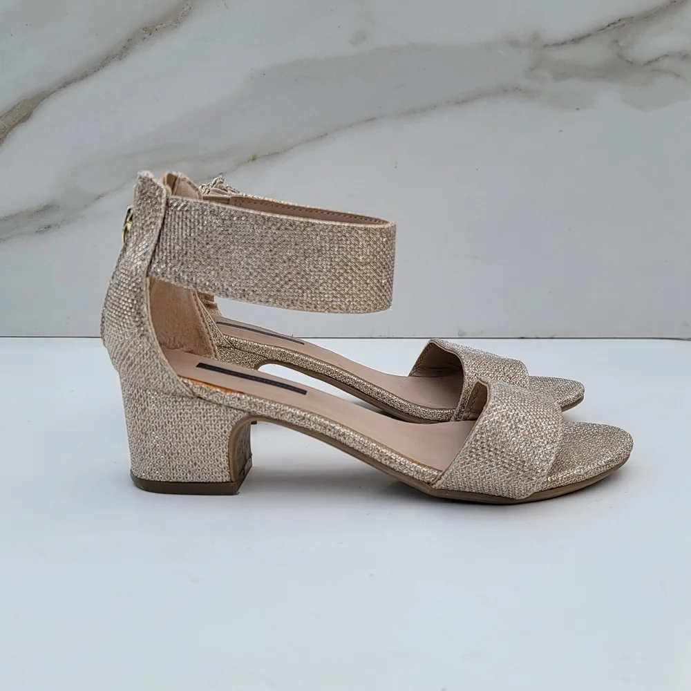 STUART WEITZMAN | Rosalyn Alexa Anklestrap Gold glitter open toe heels Size 2